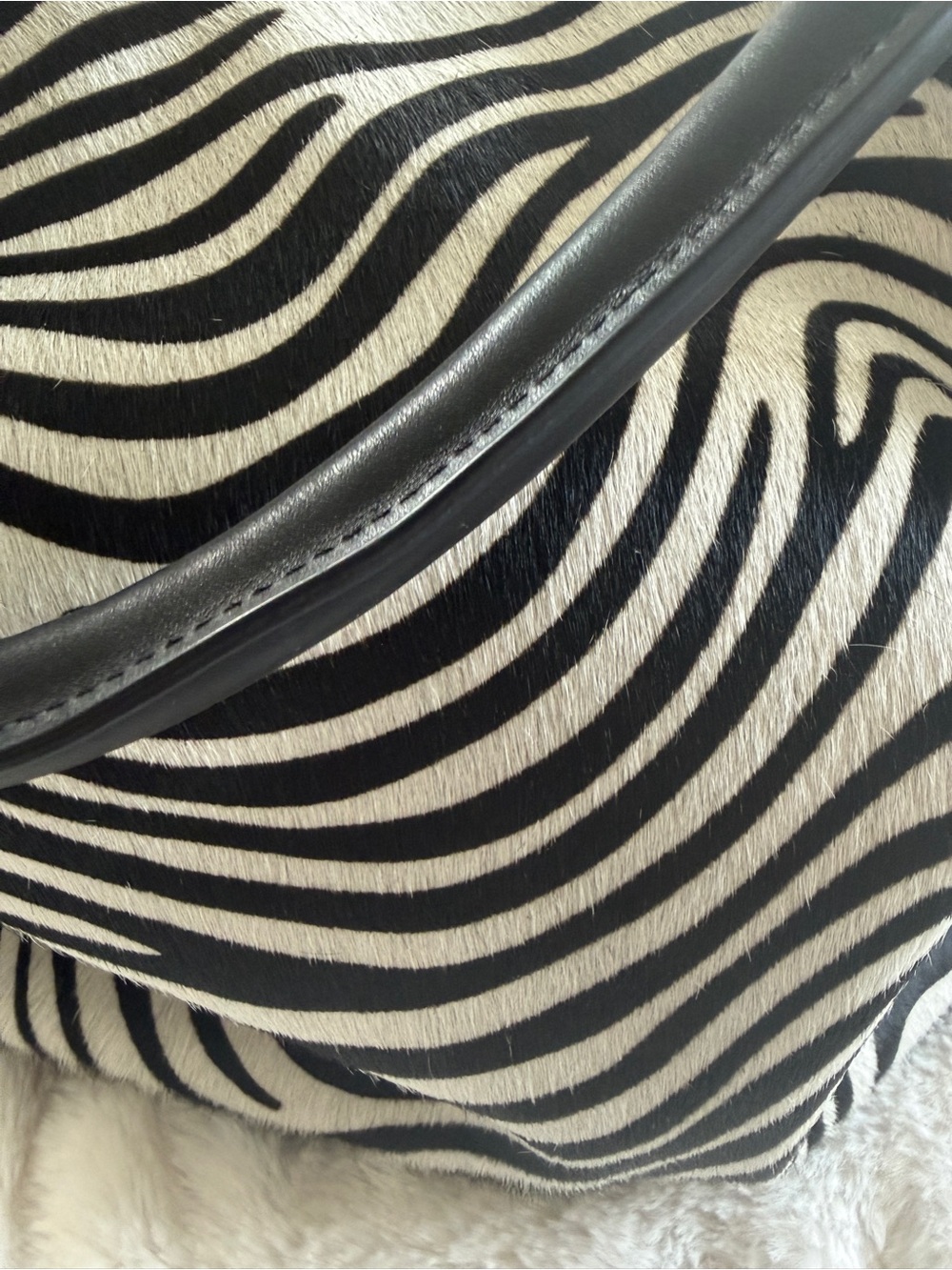 Zebra Print Hobo Bag with Black Handle chain not included - Picture 8 of 8